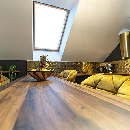 Apartament W Cieplicach Panorama Jelenia Gora Luaran gambar